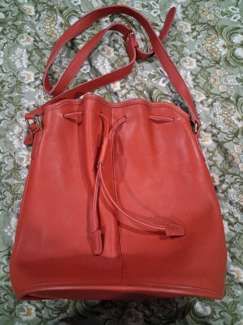 Coach vintage bucket orange/red color